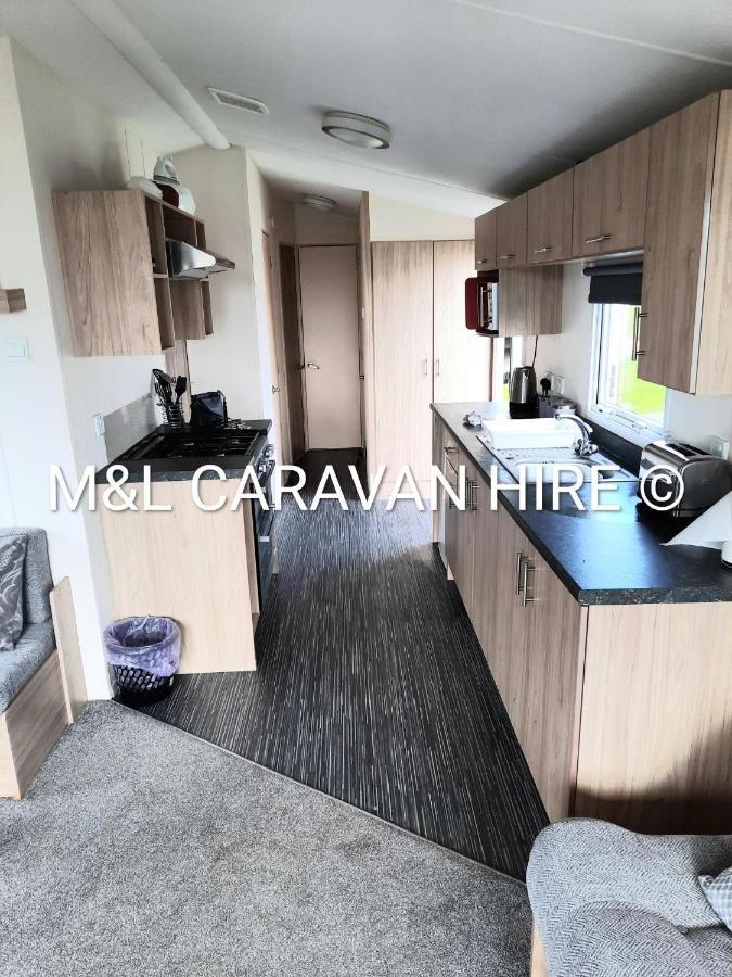 Blue Dolphin Holiday Park Gristhorpe Dış mekan fotoğraf